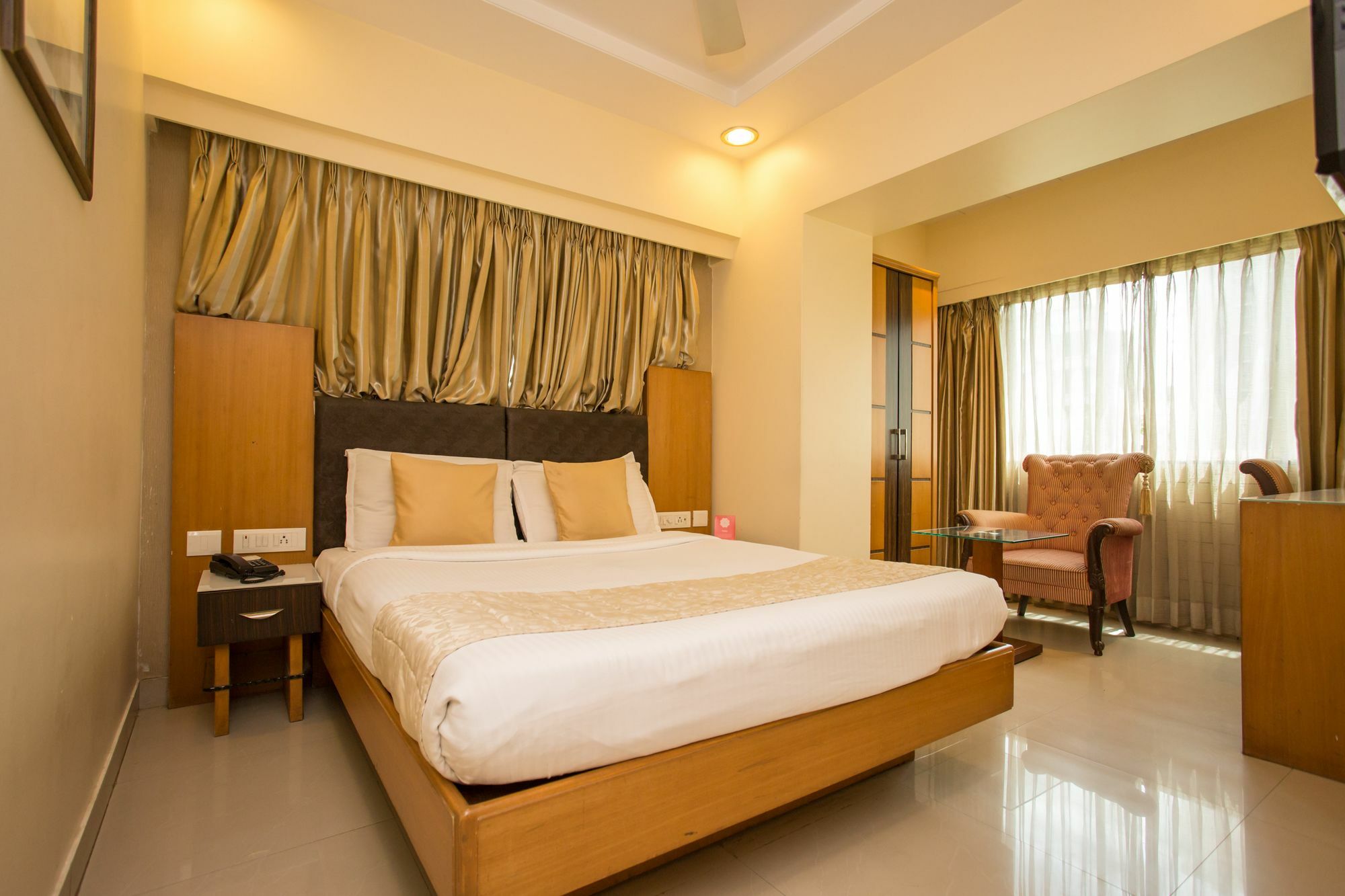 Oyo 10007 Hotel Grace Residency Mumbai Dış mekan fotoğraf